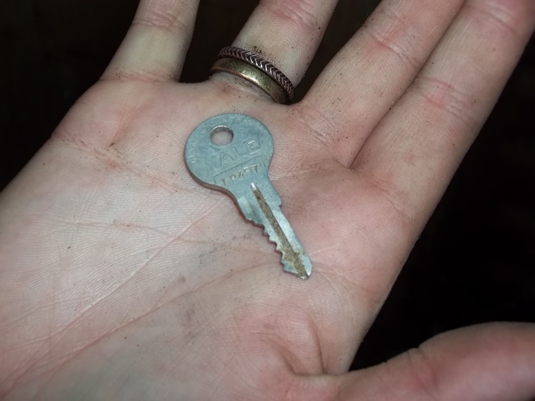 Photo Broken key
