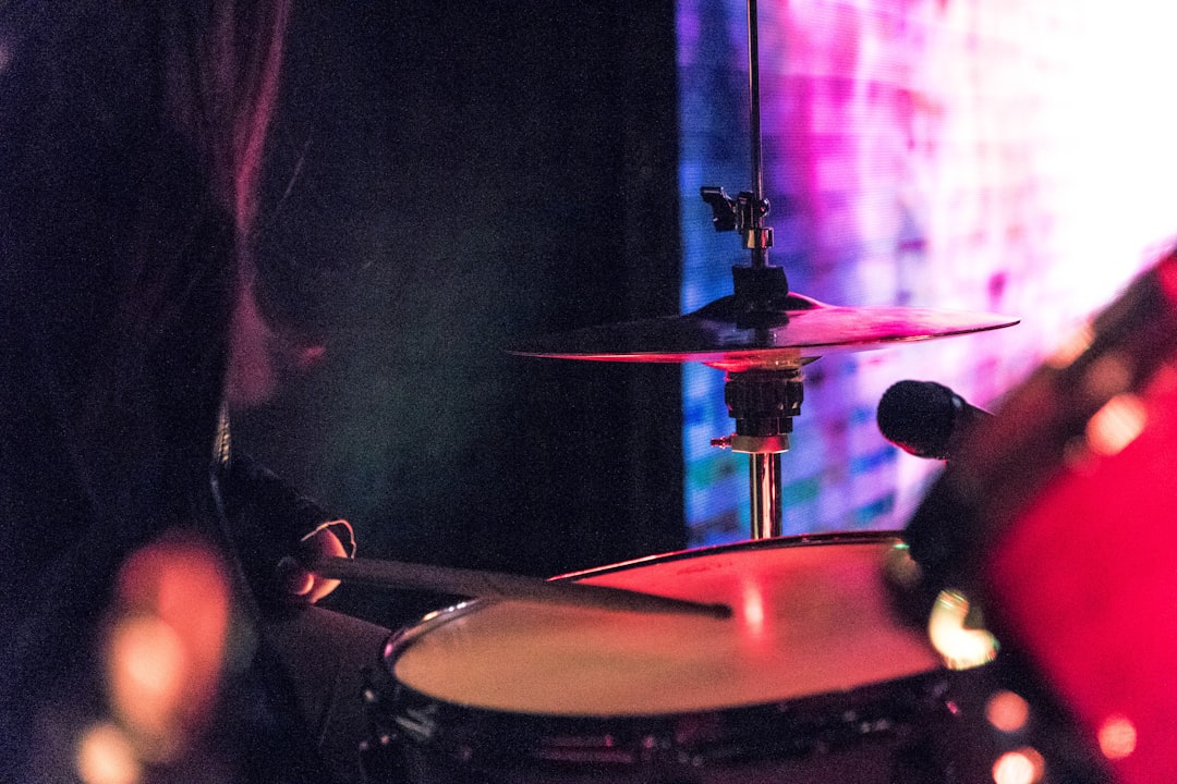 Photo Damaged drum head
